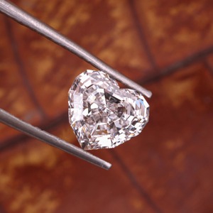 Diamant de laboratoire en forme de cœur couleur F 2 carats VVS2 certifié IGI CVD 3EX Coupe excellente Fournisseur en gros pour acheteurs internationaux de diamants - Product Image 5