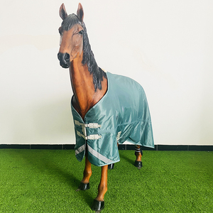 BRAND ZONE Manta de Invierno para Caballo de Forro Polar Impermeable Personalizada con 2 Correas para las Patas - Diseño de Cuello Estándar - Product Image 1