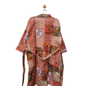 Kimono de retazos Kantha de algodón Vintage indio hecho a mano, diseño único, diferentes patrones, tejido cosido a mano, térmico de verano - Product Image 2