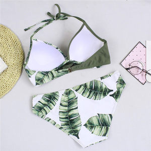 Conjunto de bikini con estampado de hojas tropicales para mujer, top halter, parte inferior de cintura alta, traje de baño elástico - Product Image 2