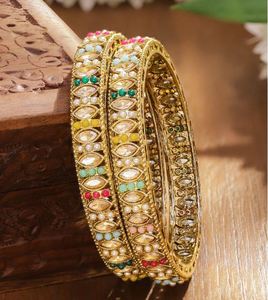 Brazaletes vintage de aleación chapados en oro con incrustaciones de cristal de imitación y perlas para mujeres, joyería de boda. - Product Image 3