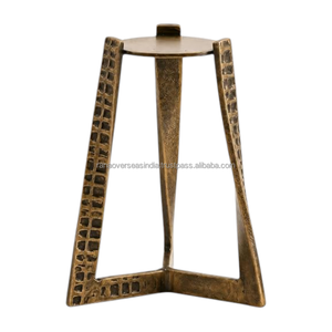 Portavelas Decorativo de Aluminio, Candelabro de Metal Artístico Hecho a Mano para Decoración del Hogar y Bodas - Product Image 1