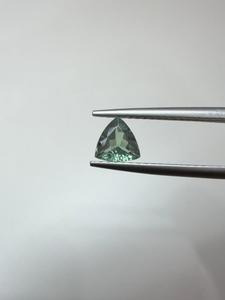 Alexandrite taille trionne, pierre précieuse non montée, vert pâle, facettée, pour collectionneur de bijoux, pierre à changement de couleur - Product Image 5