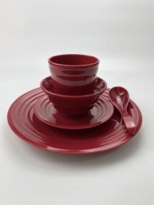 Vajilla Ecológica de Plástico Moldeado por Inyección MIT Precision PGT: Tazas, Tazones, Cucharas y Platos - Rojo Clásico - Product Image 2