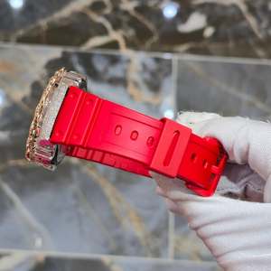 Montre-bracelet sport unisexe pour enfants, cadran rouge 45 mm, boîtier en acier inoxydable serti de diamants, mouvement quartz analogique-numérique - Product Image 4