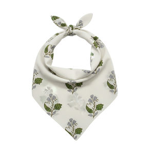 Pañuelo de algodón estampado a mano con motivos florales indios, suave y ligero, para la cabeza o el cuello, accesorio de moda para mujer. - Product Image 2