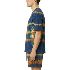 Ensemble short unisexe dégradé tie-dye pour homme – Tenue décontractée de luxe pour l'été – Tissu doux de qualité supérieure – Style urbain – Deux pièces personnalisables - Product Image 5