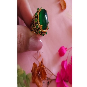 แหวนใส่นิ้วทำจากทองเหลืองอเมริกันพร้อมหินแวววาวสำหรับผู้หญิงของขวัญงานแต่งงานในโอกาสพิเศษ - Product Image 1