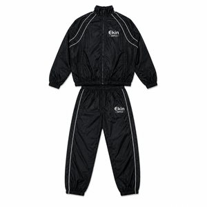 Conjunto Deportivo Personalizado para Hombre, Chaqueta Cortavientos Impermeable de Nailon y Pantalones Jogger - Product Image 3