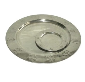 Assiette de présentation élégante en métal de qualité supérieure pour une brillance durable, fabriquée de manière exceptionnelle par KRAFT WORLD - Product Image 1