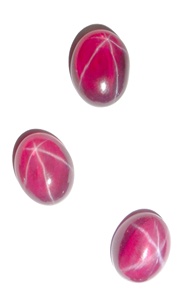 Rubis étoilé transparent ovale 11x14 mm 10 carats, cabochon poli créé en laboratoire avec effet étoile à 6 branches pour la fabrication de bijoux - Product Image 3