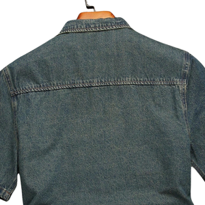 Camisa de mezclilla para hombre, estilo casual, con botones, manga corta, lavado oscuro desgastado, dos bolsillos, top de verano, estilo urbano, 100% algodón, color liso - Product Image 4