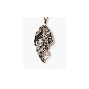 Collier artisanal 2026 style européen, bijoux minimalistes pour femme, pendentif initial chic français, finition brillante, cadeau de Noël - Product Image 5