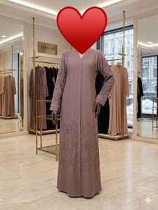 Magnifique robe de soirée en satin avec broderie avant, arrière et latérale, travail de diamants, burqa, robe musulmane, foulard islamique, dupatta, coupe droite - Product Image 4