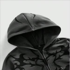 Sudadera con Capucha y Cremallera de Algodón Técnico de la Mejor Calidad, Bordada, Unisex, Estilo Urbano, Suave, Cómoda, Oversize, Ecológica - Product Image 3