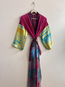 Robe kimono en soie tie-dye, tenue d'été faite à la main, robe colorée de luxe - Product Image 5