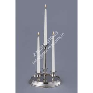 Support à bougies moderne en métal à 3 bras avec finition argentée et base antidérapante pour mariages et décorations de Pâques, fait main et écologique - Product Image 1