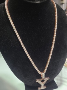 Cadena de tenis completamente cubierta de diamantes con colgante - Product Image 3