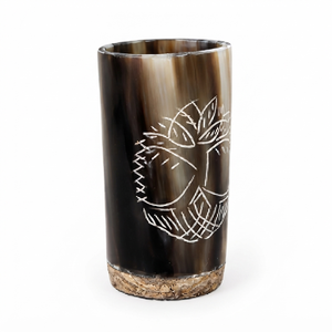 Verre artisanal en corne de buffle écologique |   Sculpture de bois de cerf représentant une scène forestière, motif de cerf gravé naturellement, artisanat naturel - Product Image 3