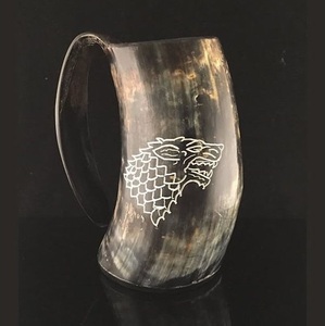 Jarra de Cerveza Nórdica Vikinga con Cuerno de Guerrero, Hecha a Mano con Cuerno de Ganado Auténtico - Product Image 1