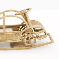 Jouet de voiture en rotin fait main jouet de bébé naturel écologique décoratif en gros léger durable du Vietnam
