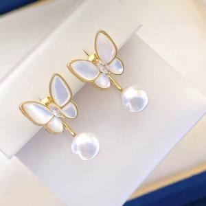 Boucles d'oreilles en nacre de papillon blanc micro-incrustées de perles d'eau douce, bijoux de précision de Zhuji, perles d'eau douce de 7-8 mm - Product Image 2