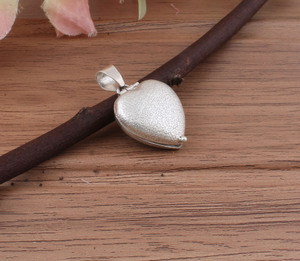 Collier pendentif cœur classique en argent sterling 925, serti vintage, unisexe, chaîne fine, collier d'amour, bijoux d'anniversaire - Product Image 1