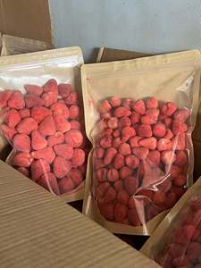 Fresas enteras deshidratadas congeladas al vacío de Vietnam, fruta seca dulce a granel para aperitivos, repostería y decoración - Product Image 1