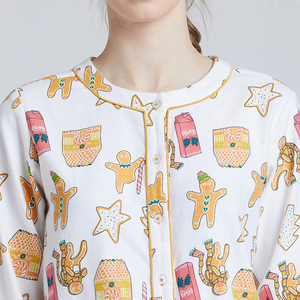 Vente en gros de pyjamas d'été pour femmes de haute qualité, personnalisés, respirants, 100% coton, manches courtes, séchage rapide, logo sur le devant - Product Image 3