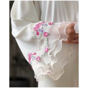 Abaya Blanca con Estampado Floral para Mujer, Mangas con Volantes, Corte Holgado, Largo Completo, Vestido Musulmán Islámico Modesto para Eid, Ramadán, Oración, Ocasiones Elegantes - Product Image 3