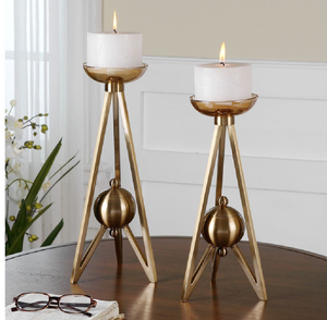 Moderno candelabro rectangular vertical con marco dorado. Estilo minimalista y elegante disponible a precios de mayorista. - Product Image 4