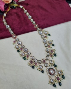 Handcrafted Kundan Pearl Drop <b>Necklace</b> With Matching Earring And Mangtika Brass Base Antique Gold Plated Jewellery Set Wholesale - Product Image 5