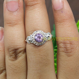 Anillo de Plata de Ley 925 con Amatista Morada Natural Tallada, Anillos de Compromiso y Boda para Mujer, Joyería de Regalo de Navidad para Ella - Product Image 2
