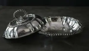 Cacerola Moderna Clásica de Acero Inoxidable con Tapa |   Utensilios de Cocina Duraderos, Resistentes a los Arañazos y Fáciles de Limpiar para Uso Diario en la Cocina - Product Image 4