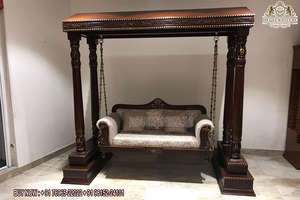 Columpio de Madera Tallado a Mano Estilo Palacio de Lujo, Jhula Antigua Pulida con Pilares de Diseño, Estilo Maharaja Rajwadi Oonjal USA - Product Image 3