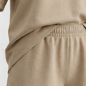 Ensemble de shorts en coton tricoté 2 pièces pour femmes avec imprimé flamme et éclairs, col rond, coupe ample, décontracté, pour le printemps et l'été - Product Image 5
