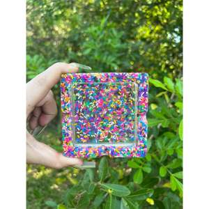 Cenicero artístico de resina con efecto de confeti, decorativo natural, de lujo, ecológico y moderno, para el hogar - Product Image 5