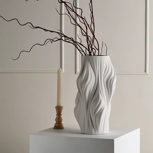 Jarrón de Cerámica Artístico Hecho a Mano, Pieza Decorativa Floral, Jarrón de Flores de Cerámica Minimalista para Decoración de Sala de Estar - Product Image 2