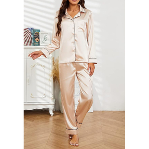 Ensemble de détente en satin respirant pour femme, haut à manches longues et pantalon, pyjama court à bretelles spaghetti, vêtements de nuit sexy personnalisés - Product Image 3