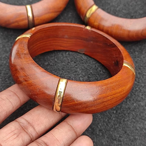 กำไลเรซิ่นคุณภาพสูง กันน้ำ ผิวเงา น้ำหนักเบา ปรับแต่งได้ เครื่องประดับแฟชั่นทันสมัย แบบดั้งเดิม สำหรับธุรกิจ - Product Image 1