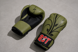 Gants de boxe en cuir PU à marque privée, équipement d'entraînement professionnel, gants d'arts martiaux, gants pour sac de frappe avec impression dorsale et sur la paume - Product Image 3