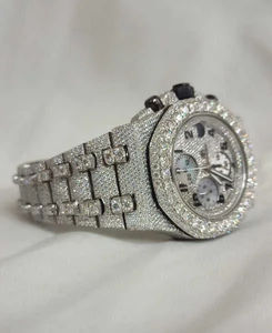 Reloj de Lujo con Incrustaciones de Diamantes Redondos Brillantes de Moissanita para Colección Hip Hop Unisex, Reloj Hecho a Medida por el Fabricante - Product Image 4