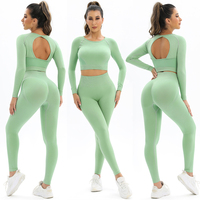 Ensemble 2 pièces de sport pour femme : Crop top de yoga uni avec logo personnalisé et taille en V, en Spandex/Polyester sans couture, écologique, pour la gym