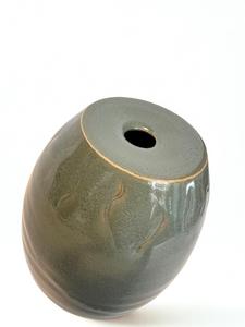 แจกันเซรามิกตกแต่งอย่างประณีตเคลือบสีเขียวมอสเข้ม รูปทรงวงรีหรูหราสำหรับตกแต่งบ้านสไตล์ร่วมสมัย - Product Image 3