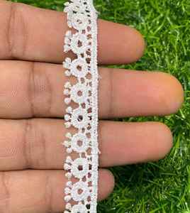 Elegante borde de encaje de algodón gpo, adecuado para vestidos, ribetes de dupatta y prendas de diseñador. - Product Image 1