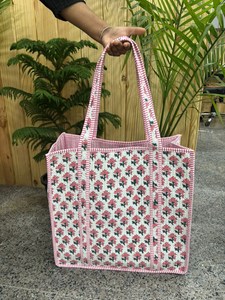 Sac fourre-tout matelassé imprimé à la main, sac fourre-tout en coton à motifs floraux, sac fourre-tout indien fait main - Product Image 2