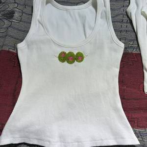 เสื้อกล้ามผ้าฝ้ายริบบิ้นปักลายผลเลมอนสีเหลืองสำหรับผู้หญิง สไตล์ลำลอง ใส่สบายช่วงฤดูร้อน แบบครอป ไม่มีแขน ส่งตรงจากโรงงาน - Product Image 2