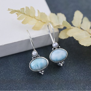 Boucles d'oreilles pendantes bohèmes en argent sterling 925 avec larimar naturel et perle, pierre précieuse ovale bleue, bijoux en gros - Product Image 6