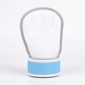 Protège-poignets en néoprène noir réglable et rembourré avec fermeture auto-agrippante pour la musculation, le tennis – Portable et professionnel - Product Image 6