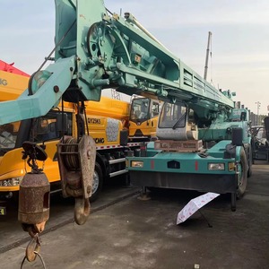 Grue KOBELCO Panther 250 spécialisée dans les terrains accidentés, offrant une capacité de levage fiable pour les environnements de construction difficiles - Product Image 3